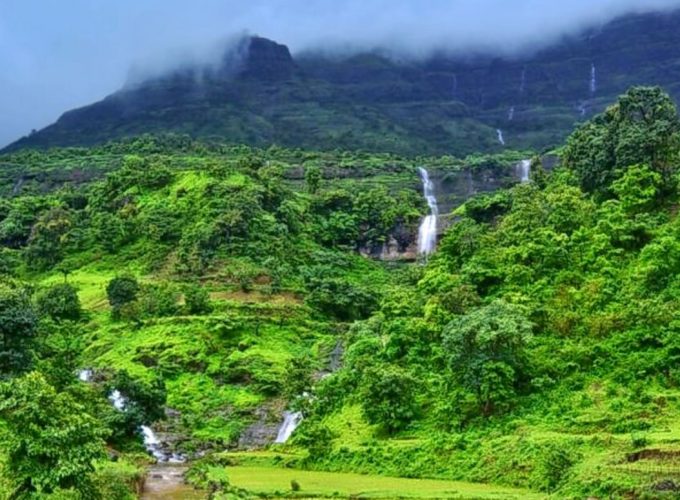 Let's Switch into Travel | Holiday Experts
