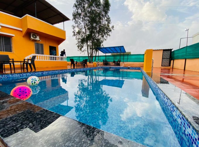 Let's Switch into Travel | Holiday Experts