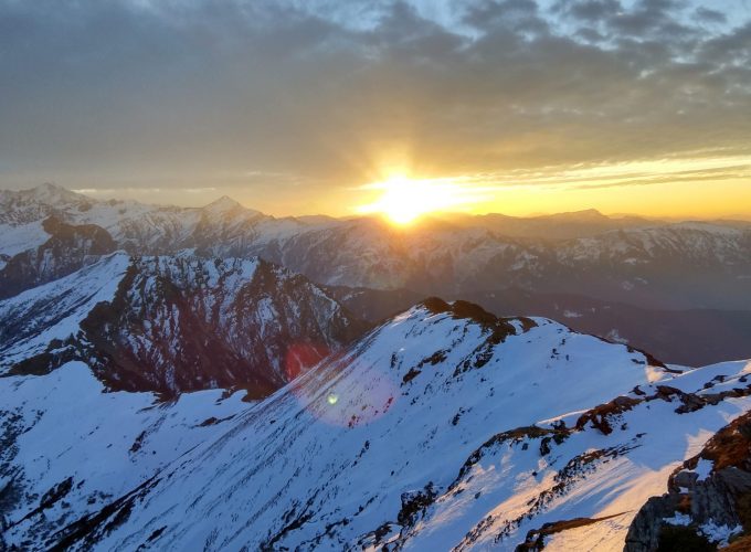 Let's Switch into Travel | Holiday Experts