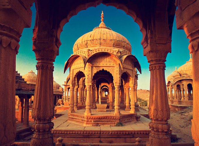 Let's Switch into Travel | Holiday Experts