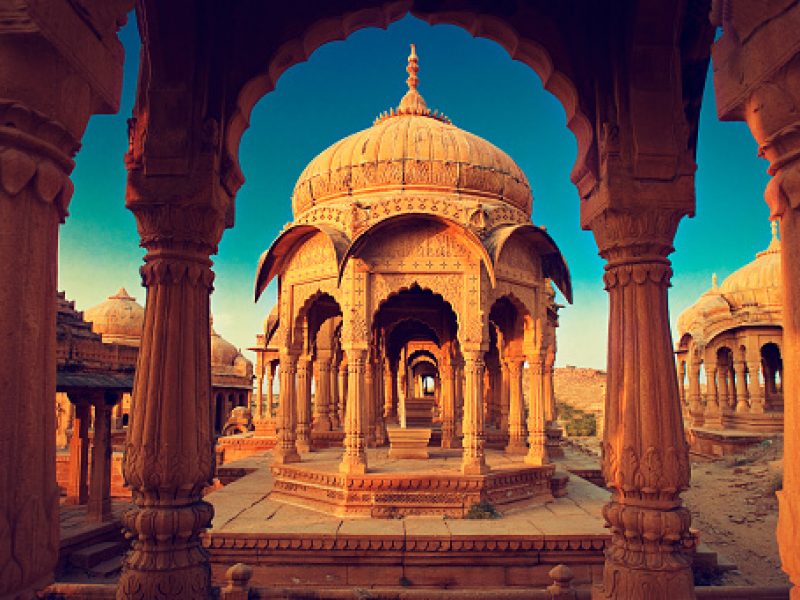 Let's Switch into Travel | Holiday Experts